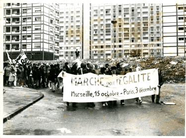 Départ de la marche à Marseille / archives René Peltier